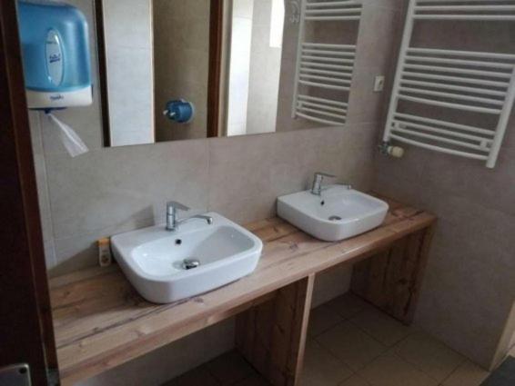 Planinski Dom Gore Aparthotel Dol pri Hrastniku Buitenkant foto